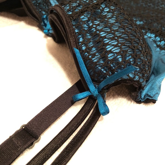 The Escanté Collection silky blue, black lace lingerie size M US - Picture 3 of 6